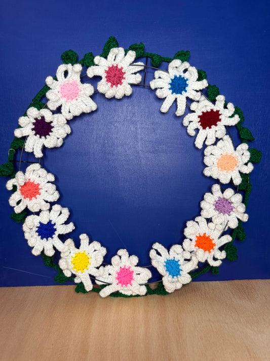 White Daisy Wreath